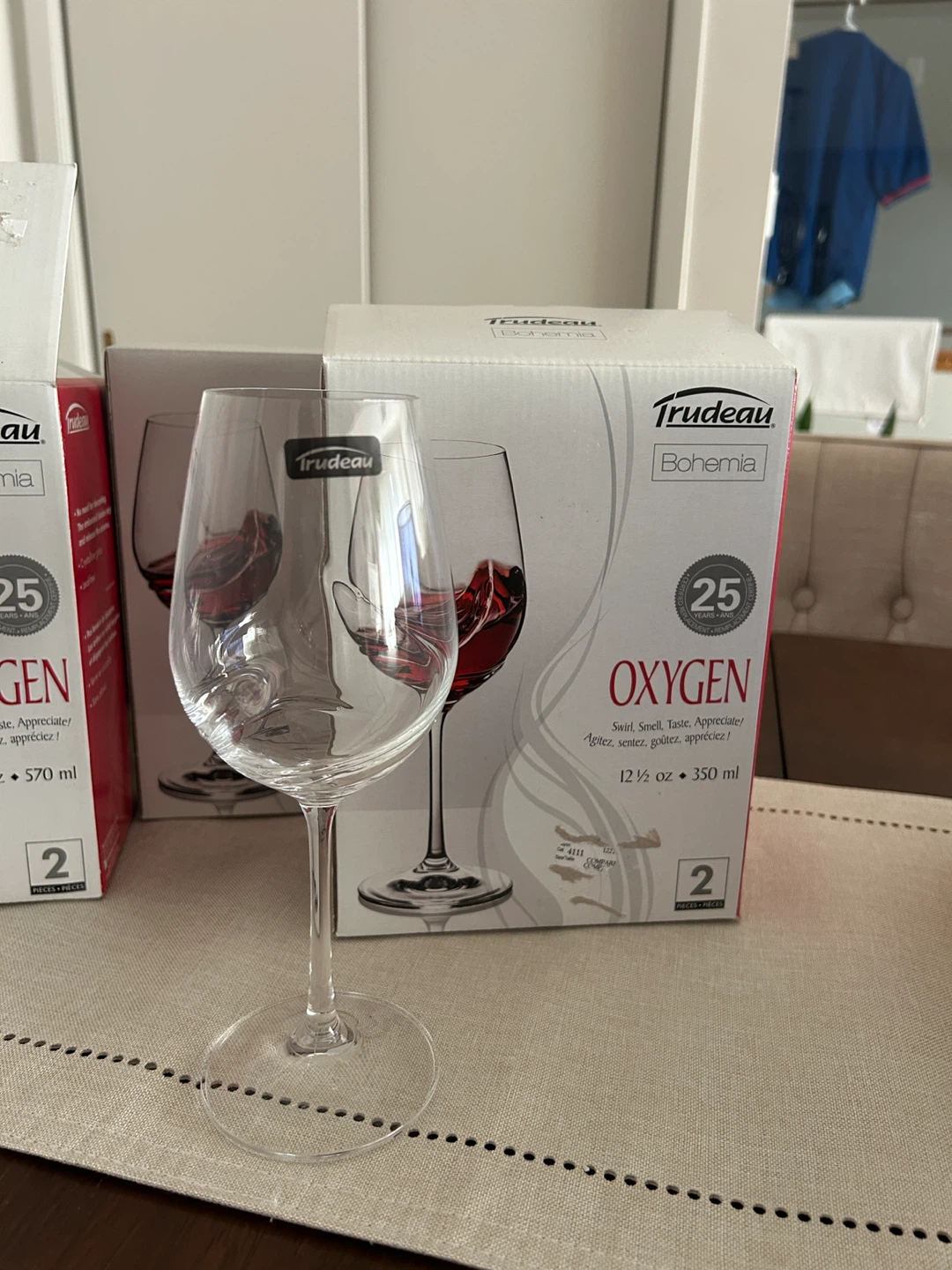 4 red wine glasses and 4 white wine glasses - photo 3