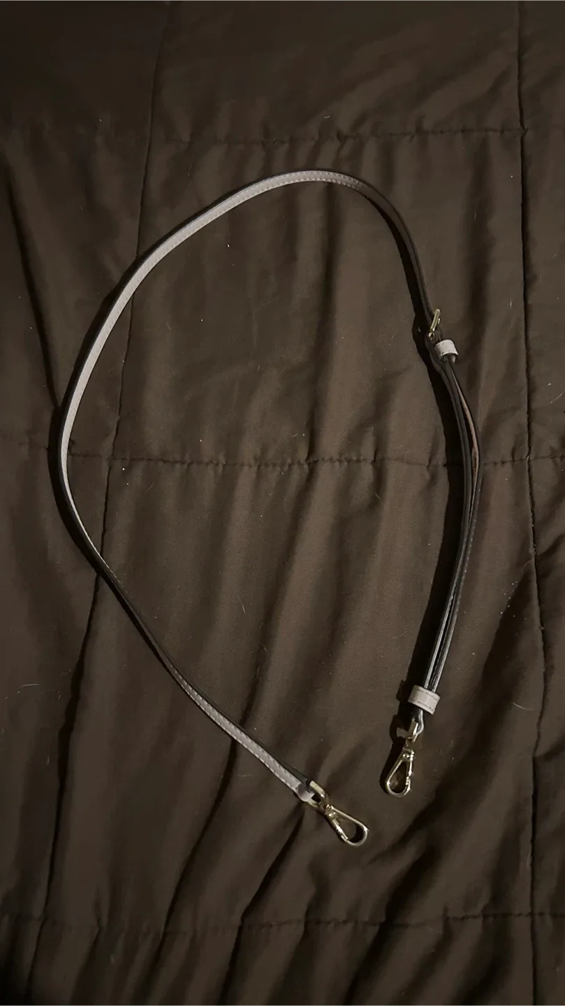 Michael Kors Pink Leather Handbag image indicator(6)