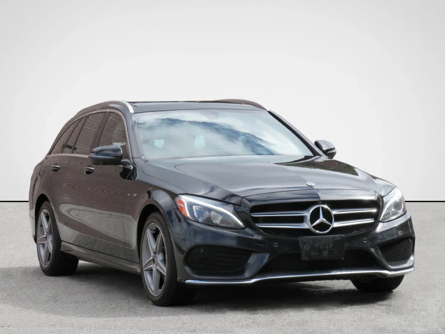 2018 Mercedes-Benz C300 4MATIC Wagon - Black image indicator(2)