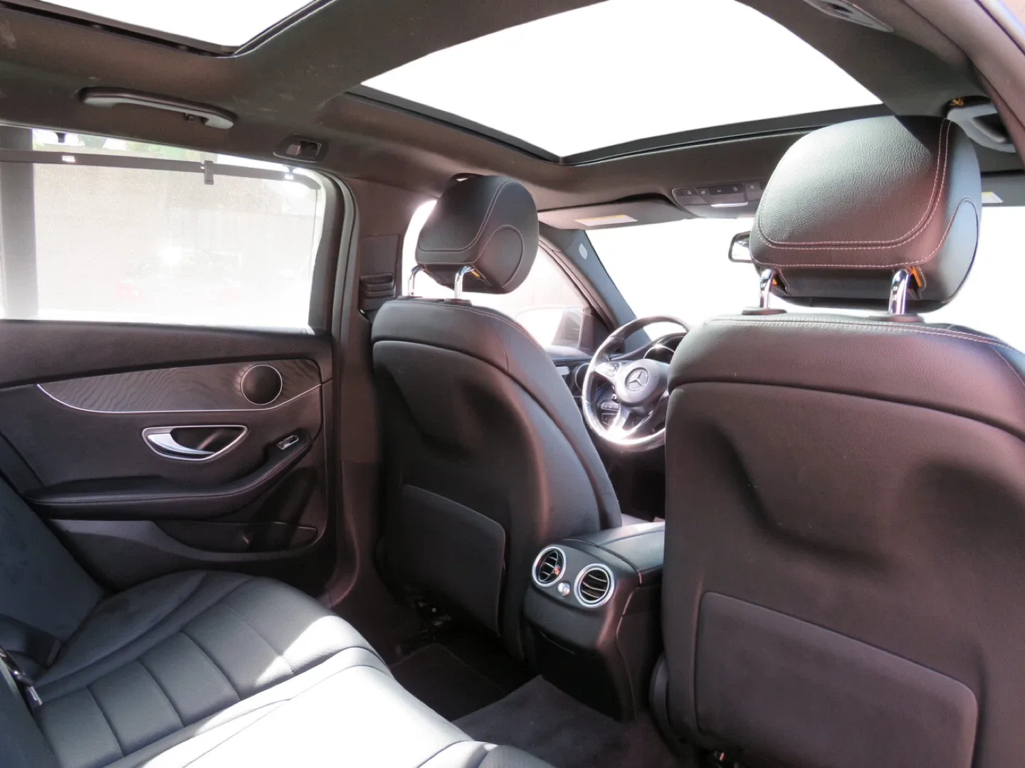 2018 Mercedes-Benz C300 4MATIC Wagon - Black image indicator(9)