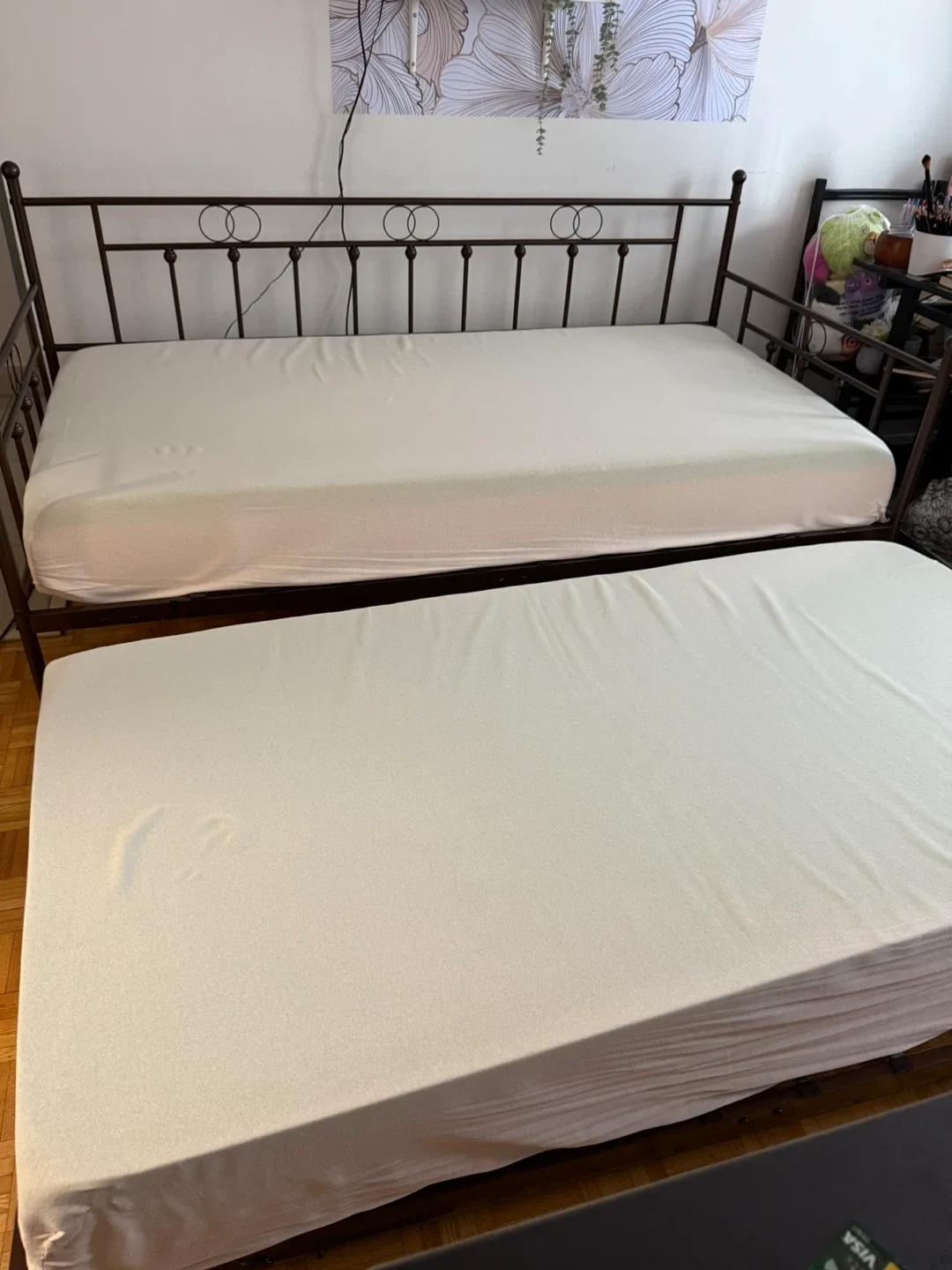 🚚Moving sale 2 twin mattress image indicator(2)