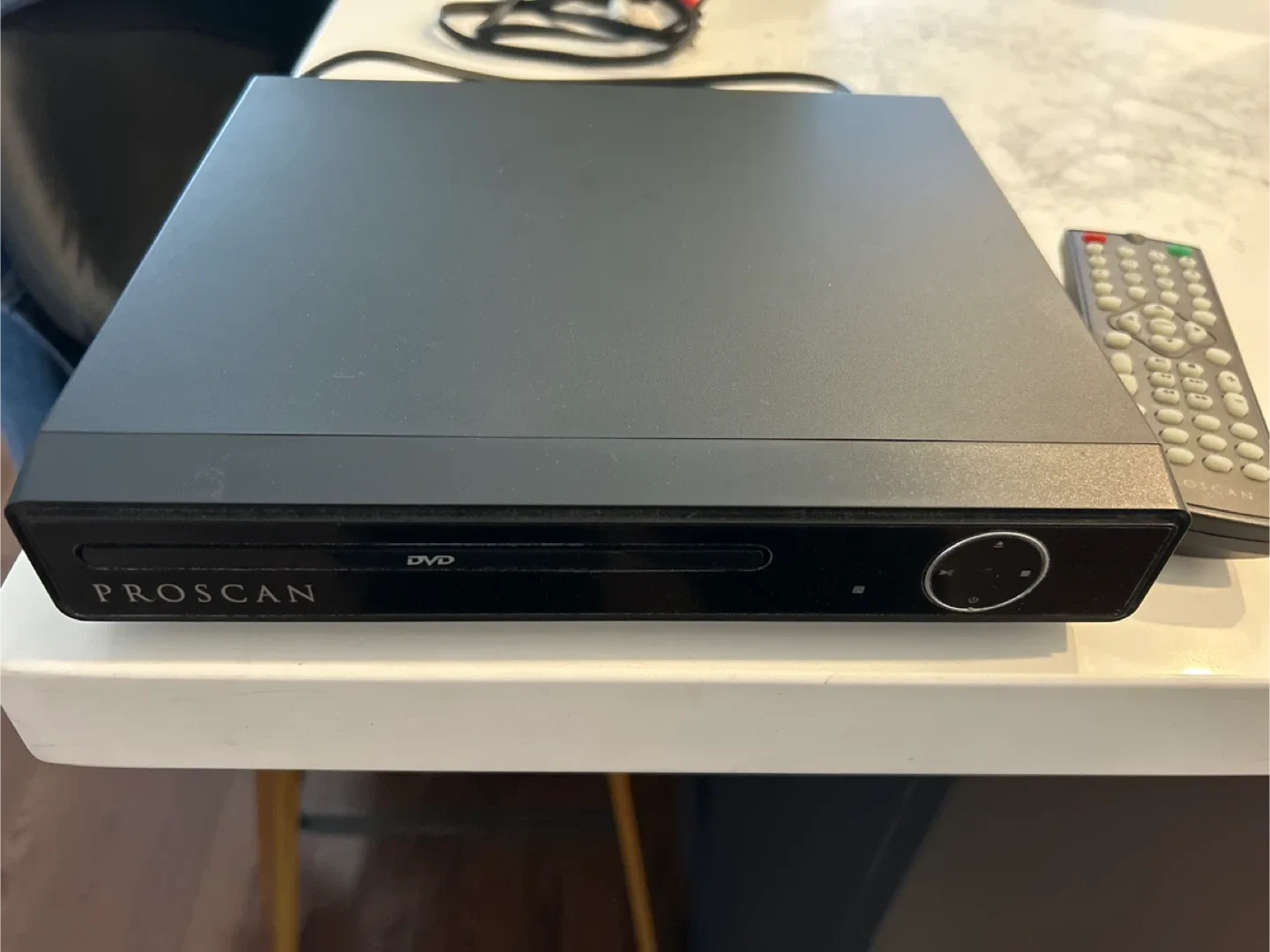Proscan DVD Player with Remote thumbnail