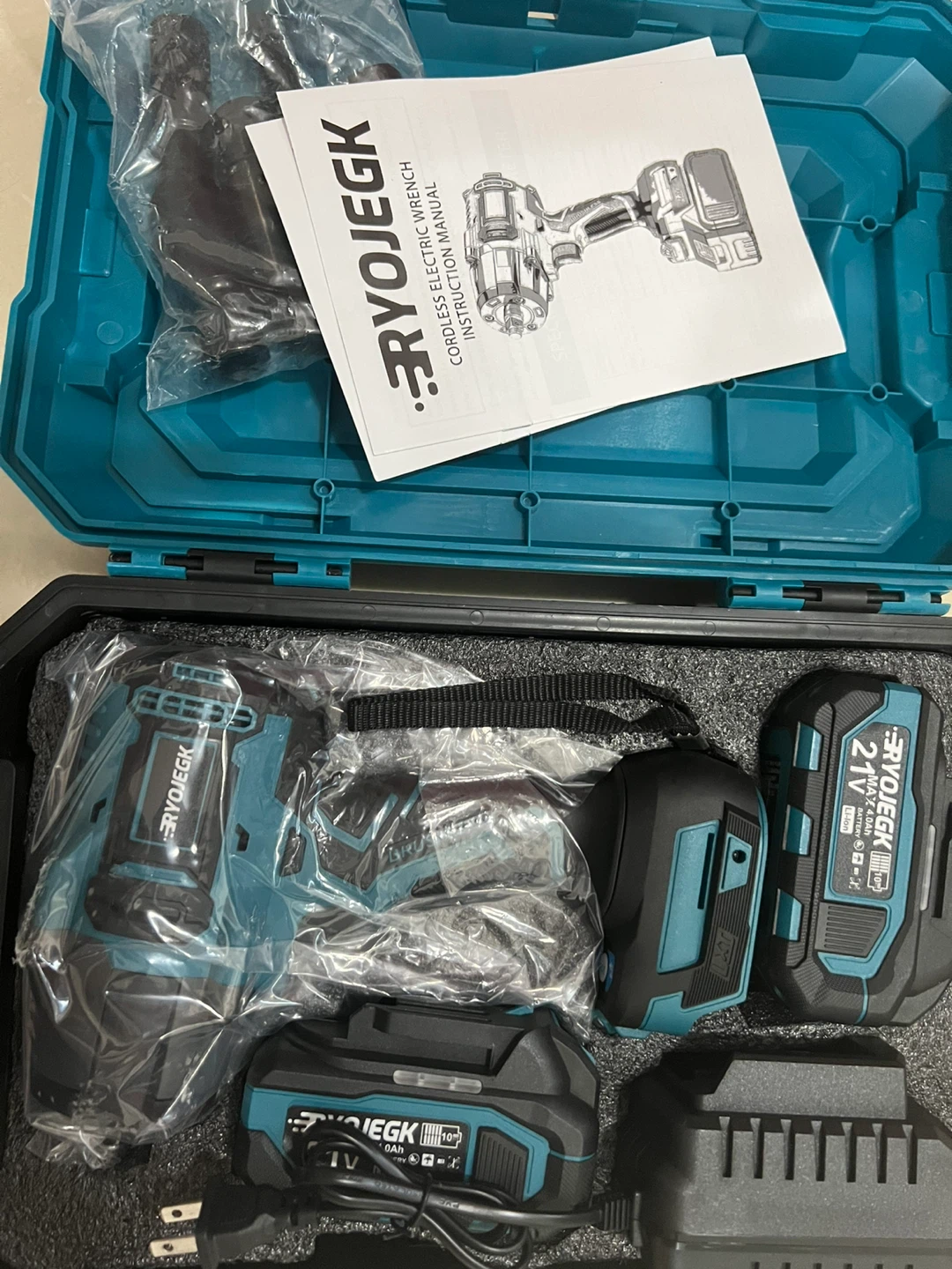 Cordless Electric Wrench Set - photo 2
