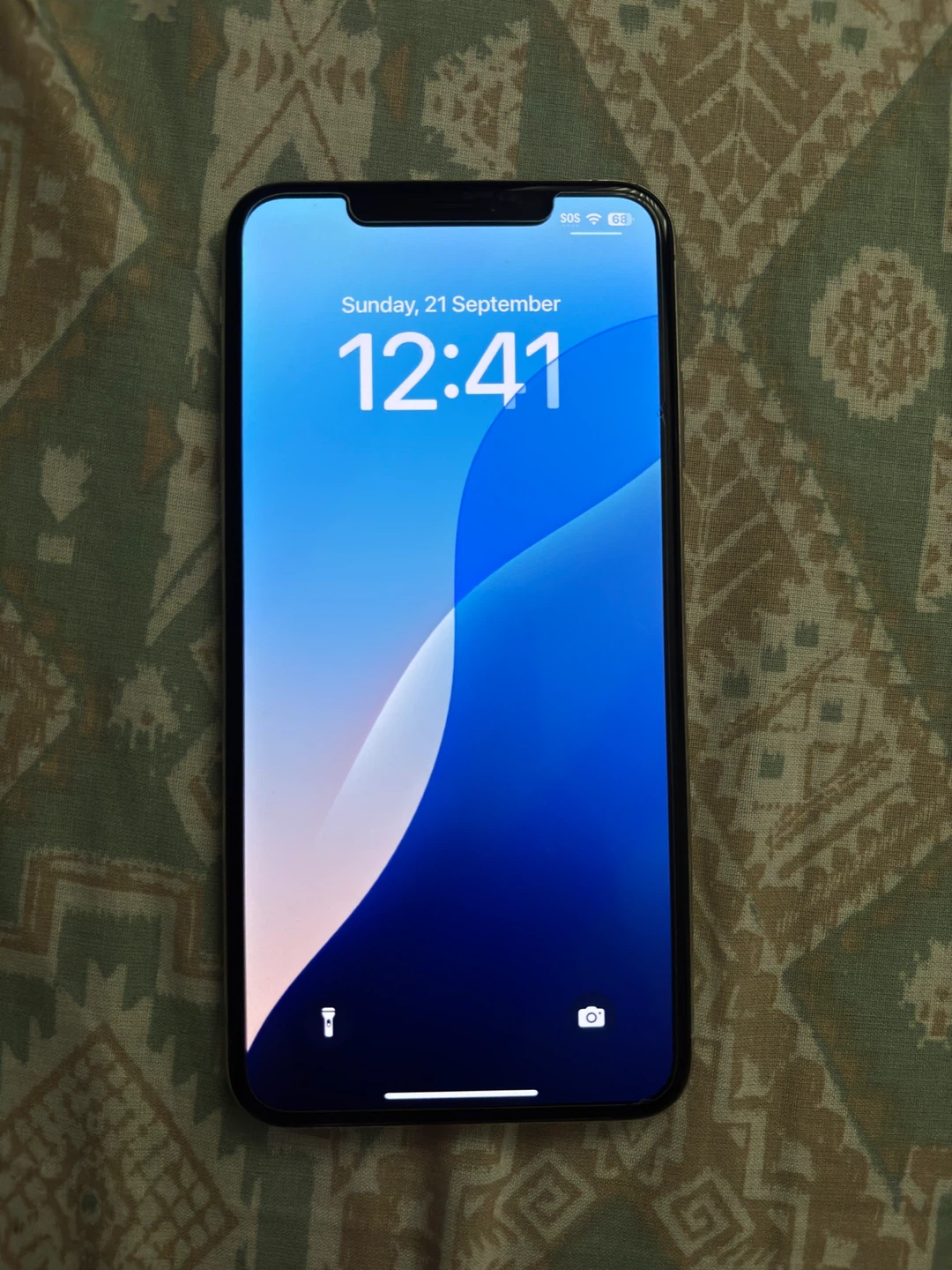 iPhone XS Max 256GB Silver- Factory Unlocked