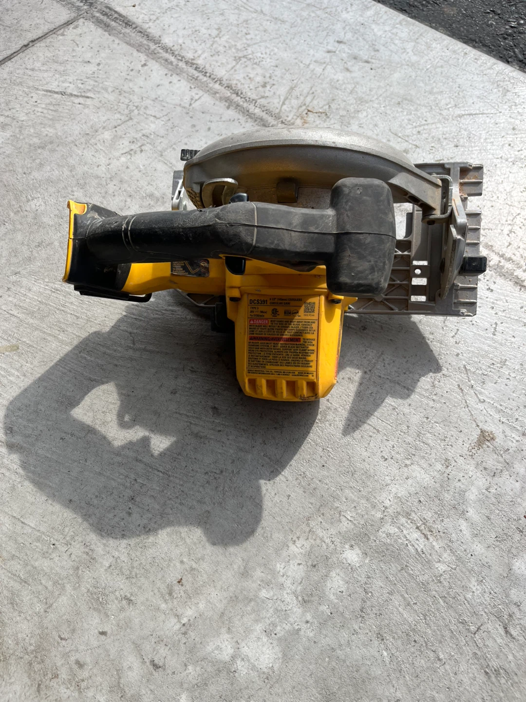 DeWalt 6 1/2” Cordless Circular Saw - photo 2
