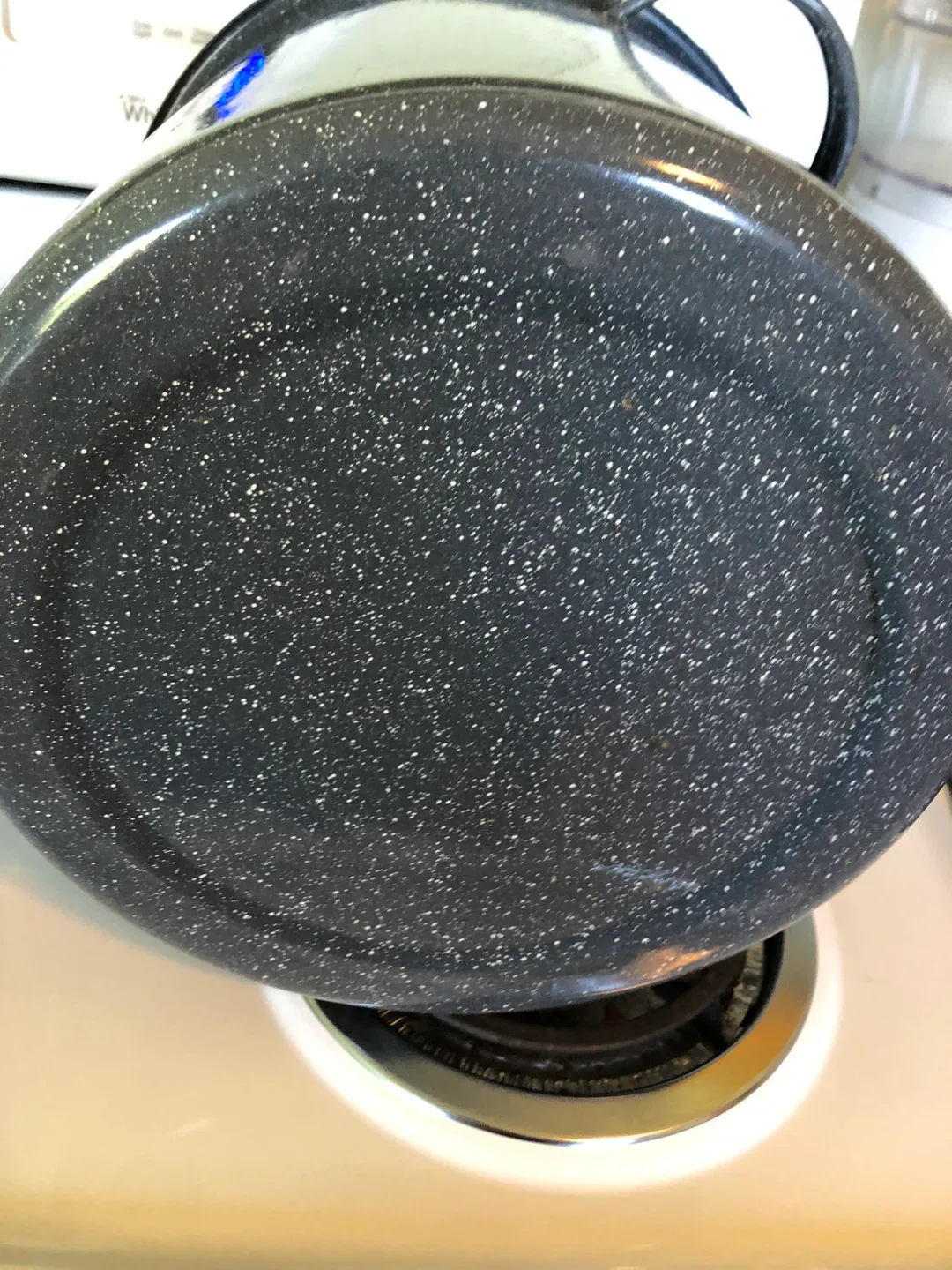 New Speckled Grey Stock Pot with Lid image indicator(3)