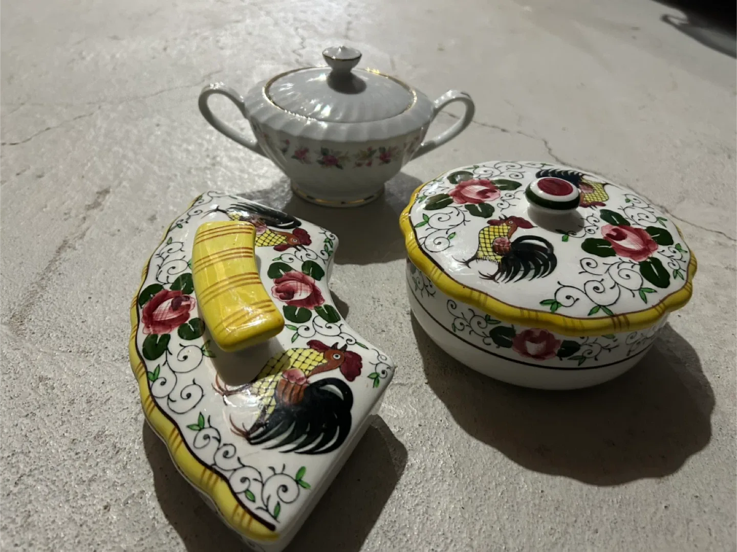 Vintage Rooster Floral Ceramic Set thumbnail