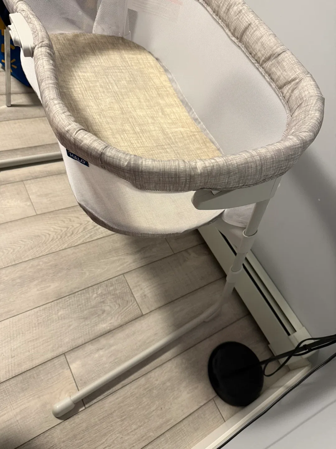 Halo BassiNest Swivel Sleeper image indicator(5)