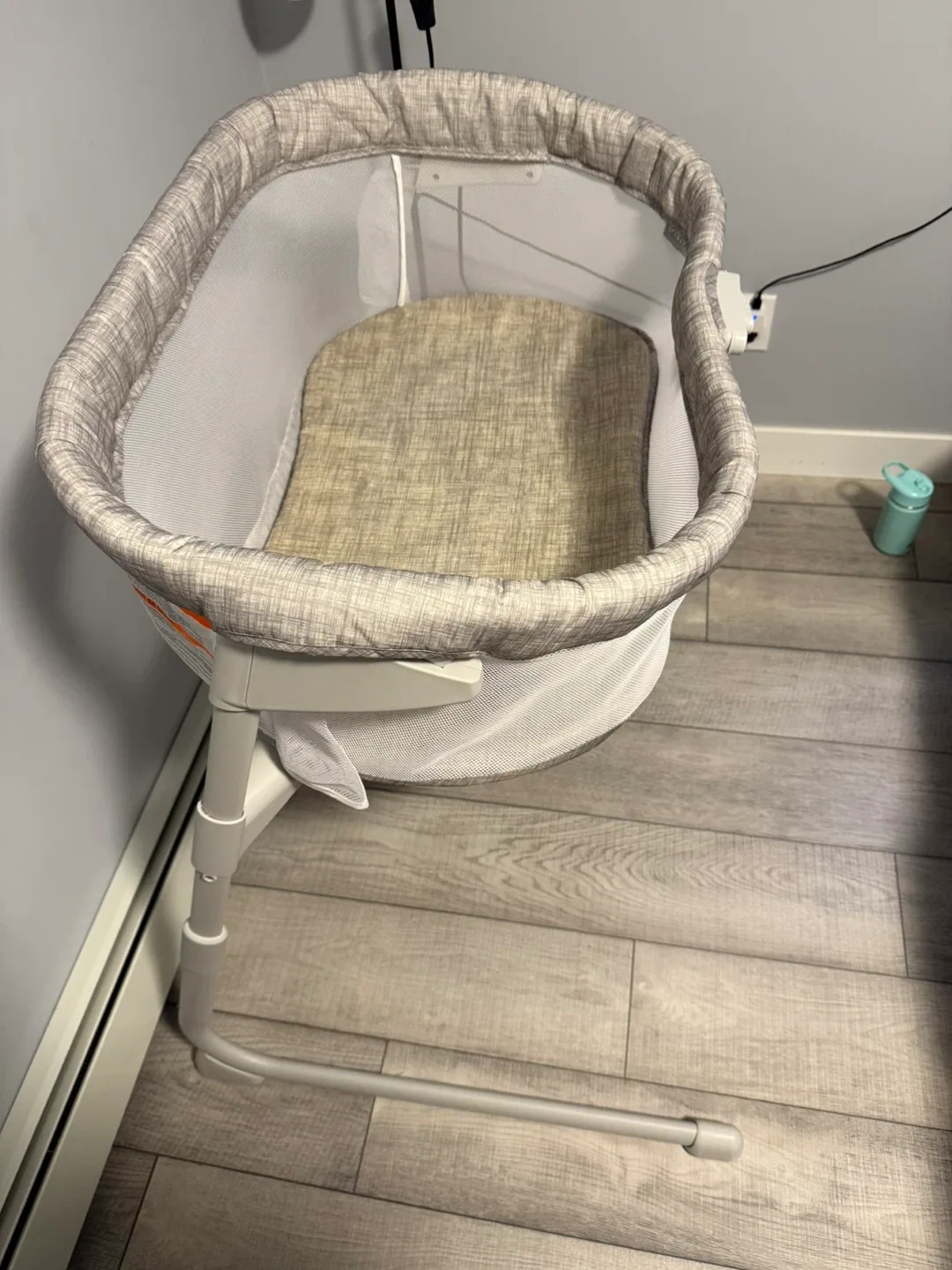 Halo BassiNest Swivel Sleeper image indicator(2)