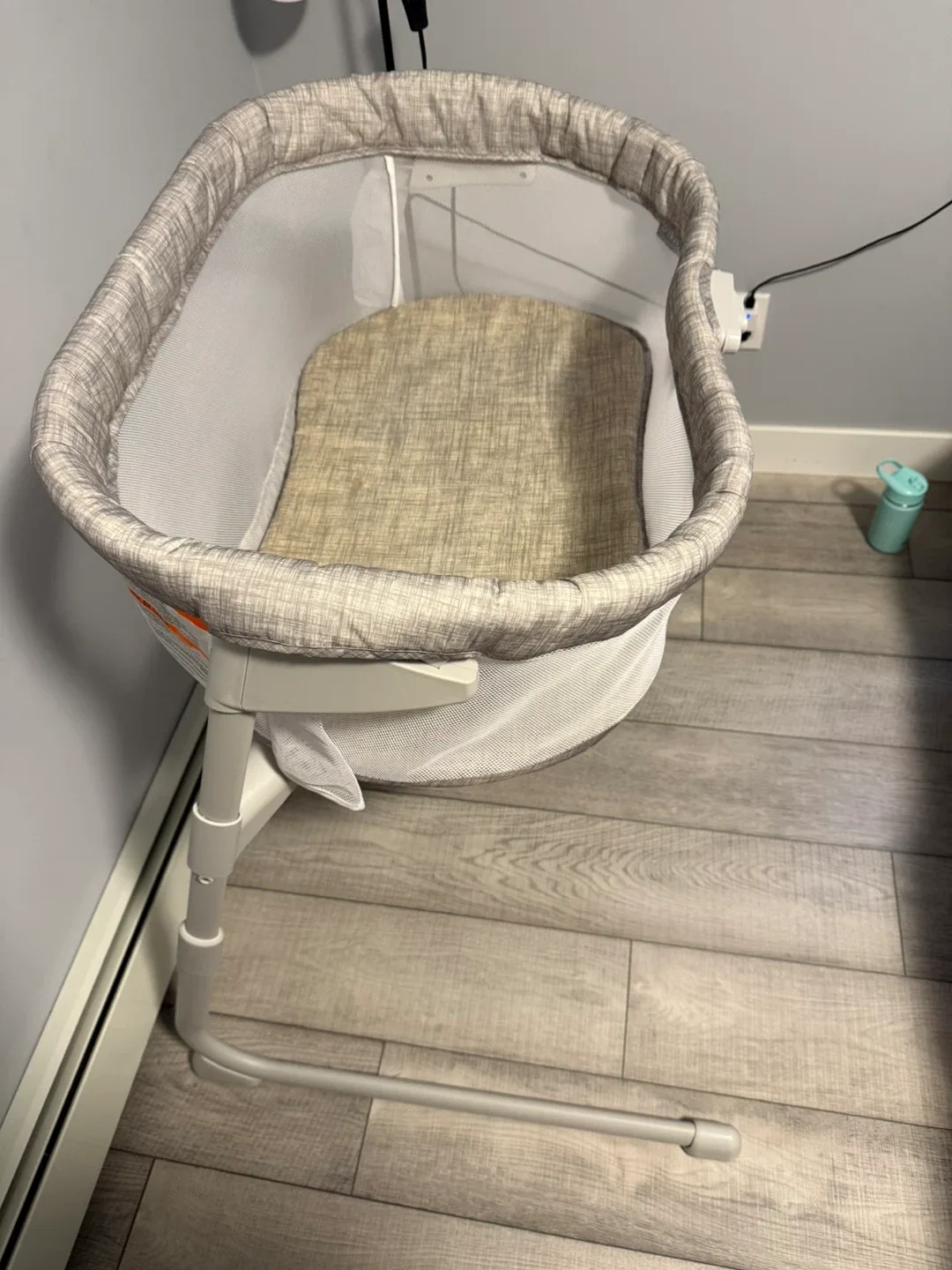 Halo BassiNest Swivel Sleeper image indicator(3)