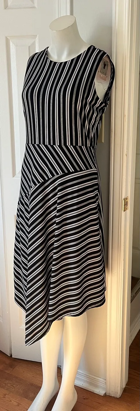 Banana Republic Striped Dress - Size S image indicator(6)