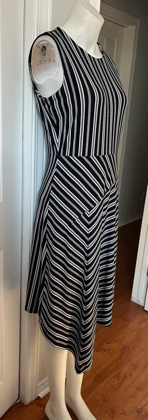 Banana Republic Striped Dress - Size S image indicator(7)
