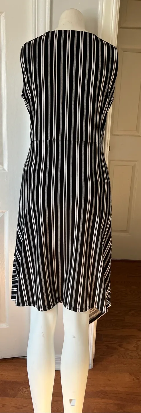 Banana Republic Striped Dress - Size S image indicator(9)
