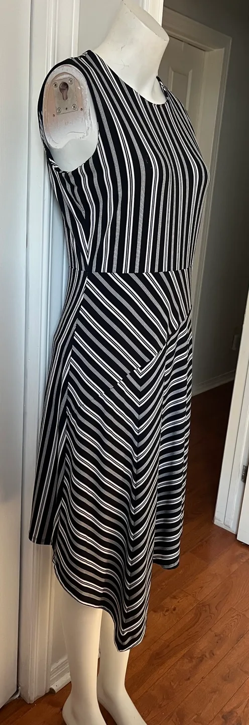 Banana Republic Striped Dress - Size S image indicator(10)