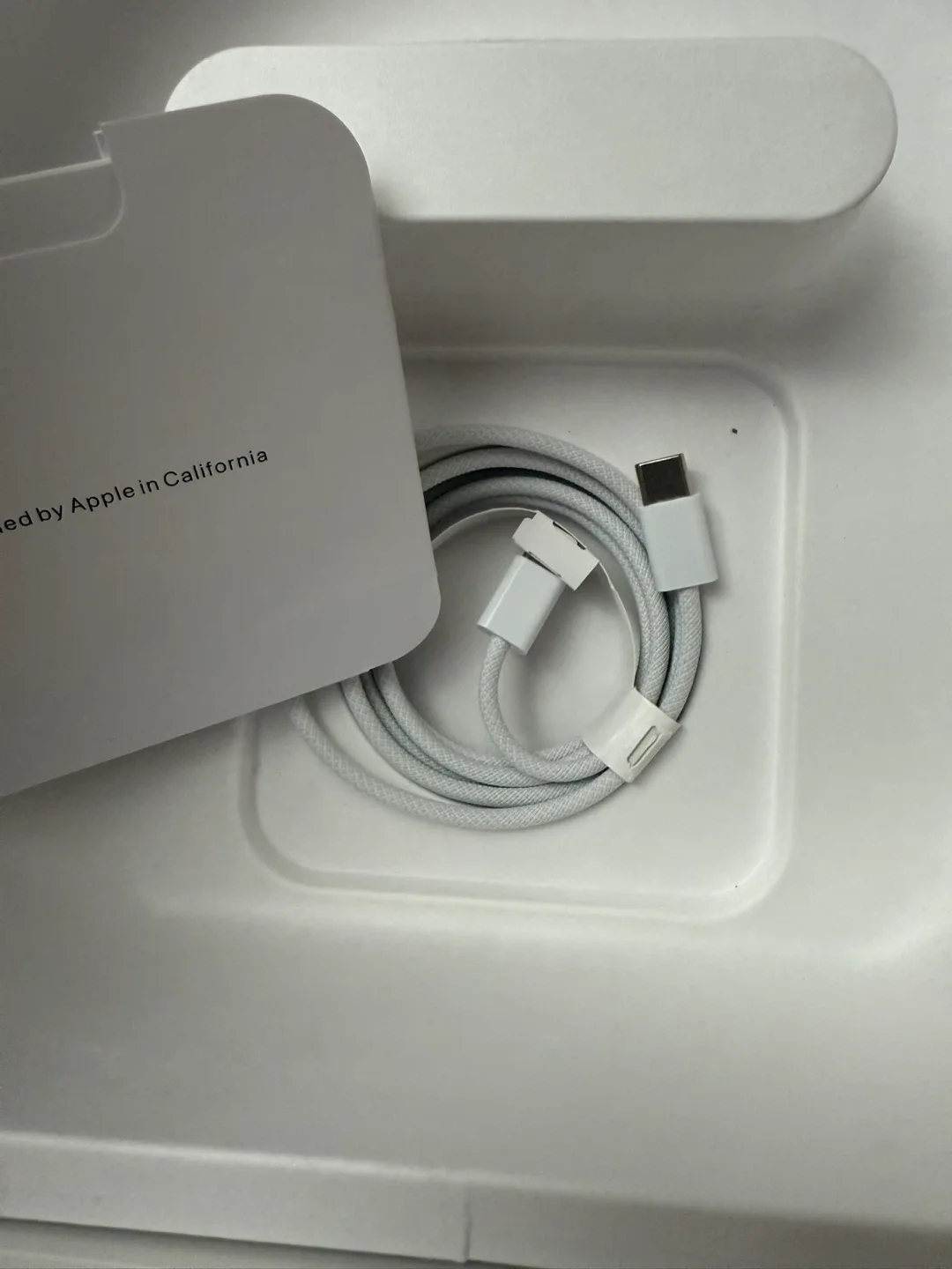 New Apple Airpods Max - Starlight image indicator(5)