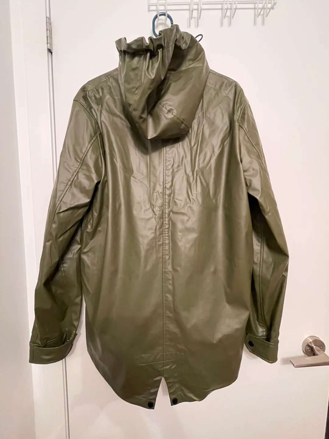 Men’s Point Zero Olive Green Rain Jacket image indicator(2)