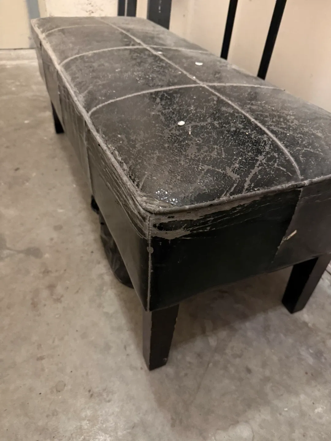 Black Weight Bench thumbnail