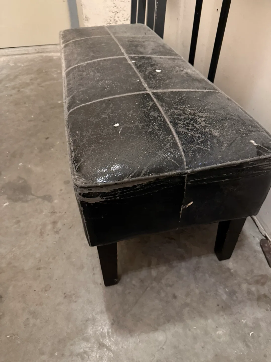 Black Weight Bench image indicator(4)