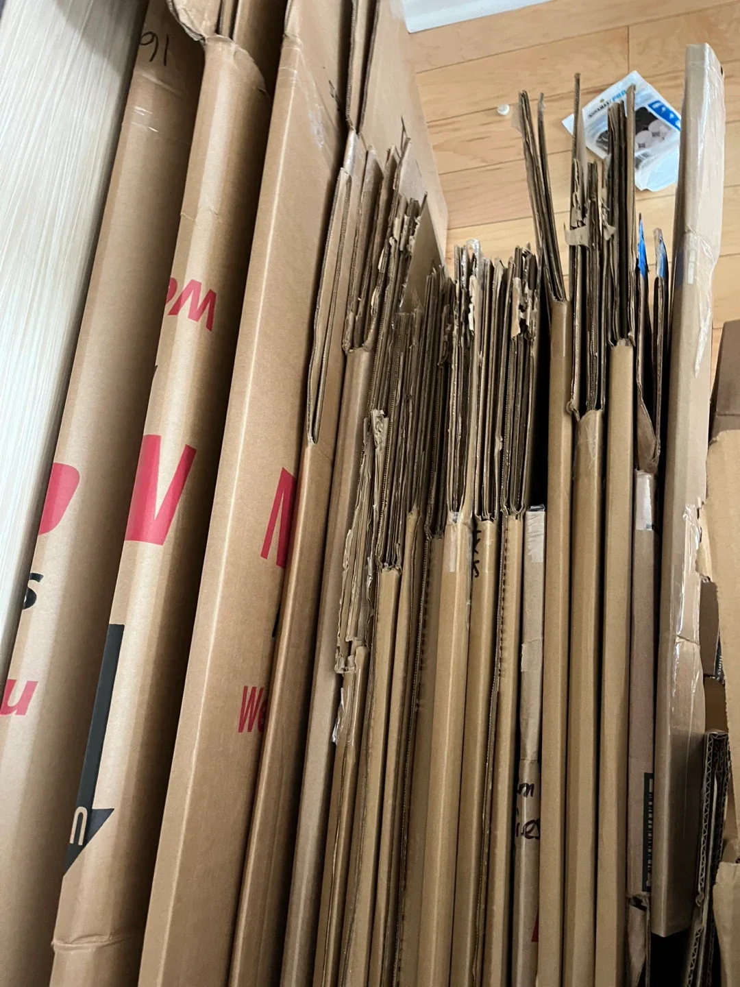 Professional Moving Boxes and protection thumbnail