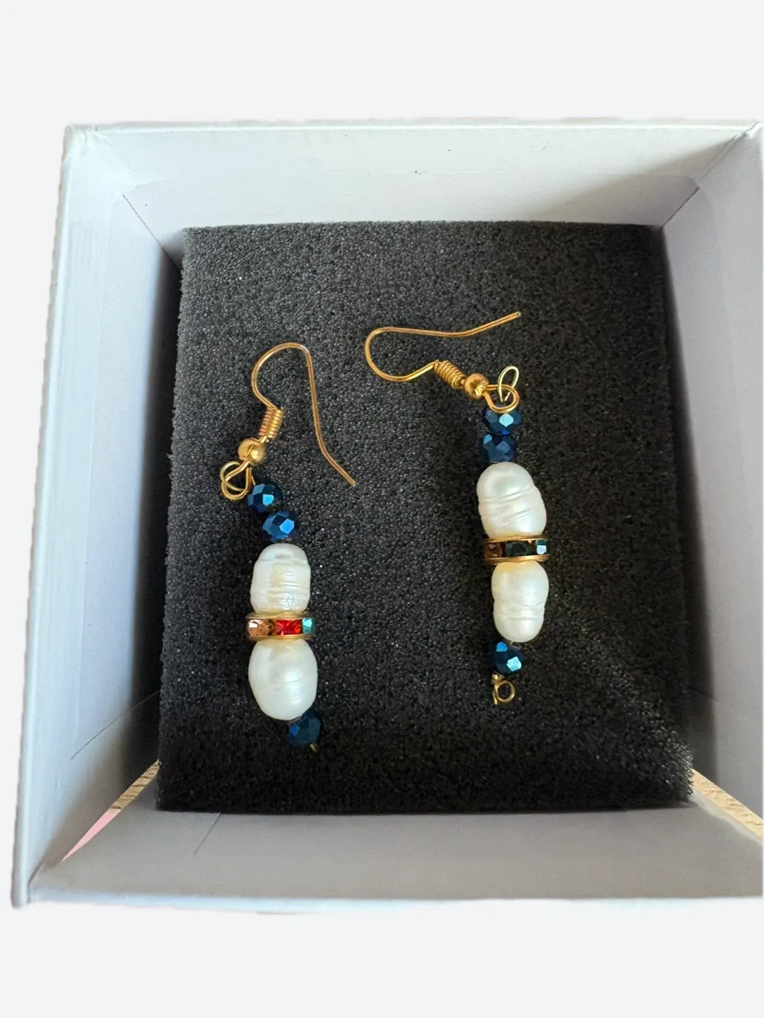 Pearl Drop Earrings thumbnail