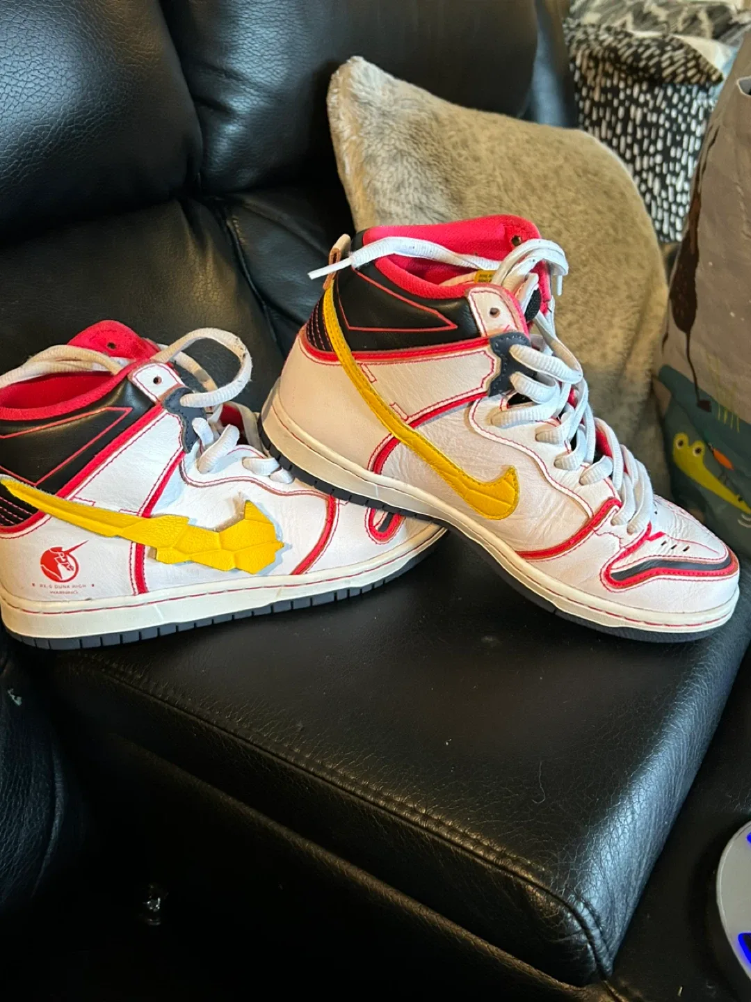 Nike SB Gundam High  White/Yellow Size 10.5 image indicator(6)