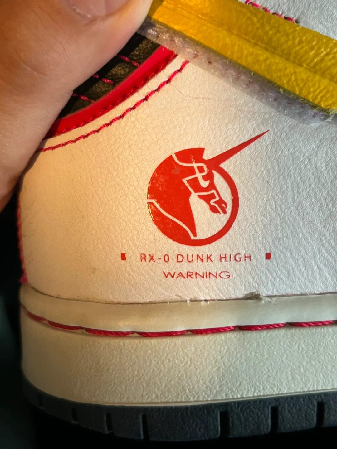 Nike SB Gundam High  White/Yellow Size 10.5 image indicator(7)