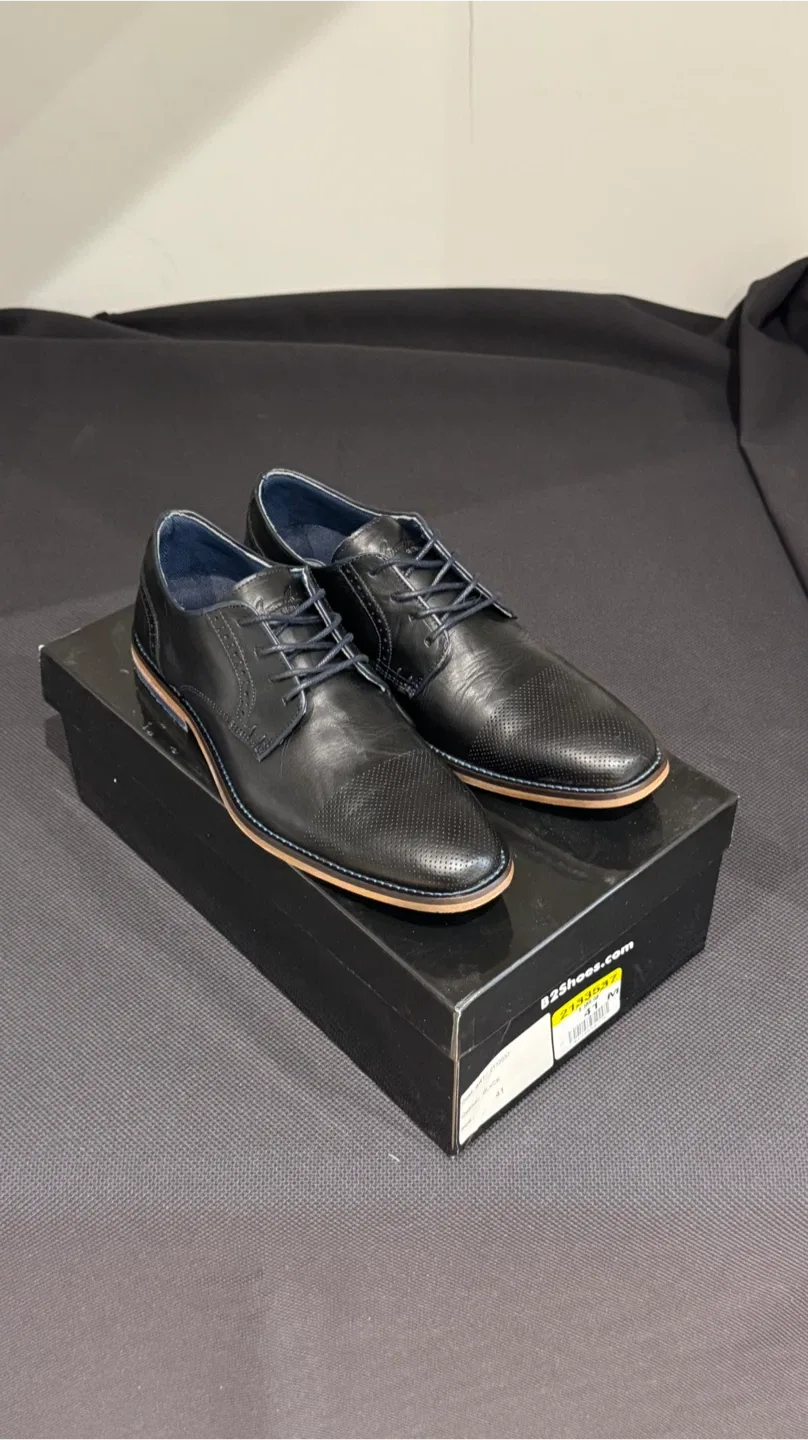 NEW Men’s Black Leather Dress Shoes - Size 41 thumbnail