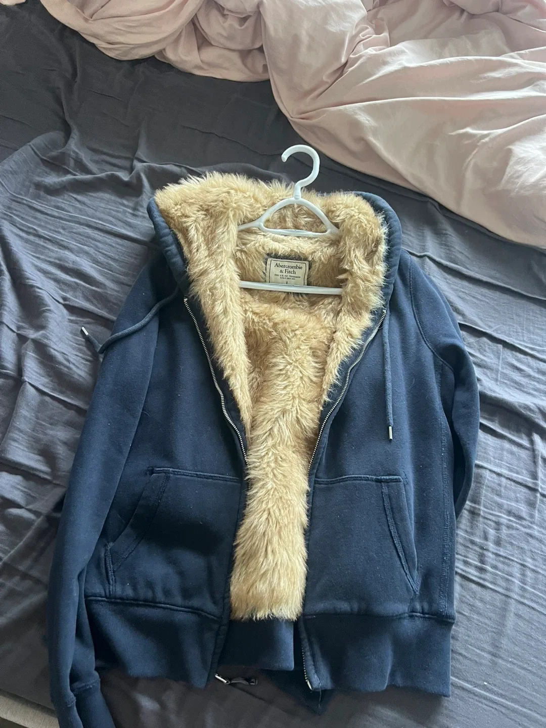 Abercrombie & Fitch Faux Fur Lined Hoodie - Size L image indicator(2)