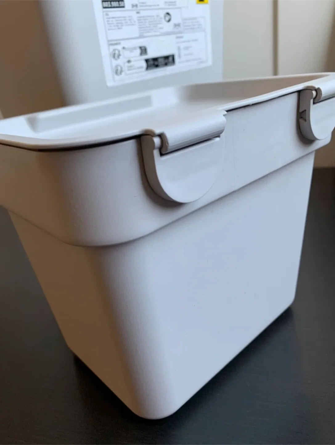 Set of 2 Waste Bins with Lids image indicator(4)