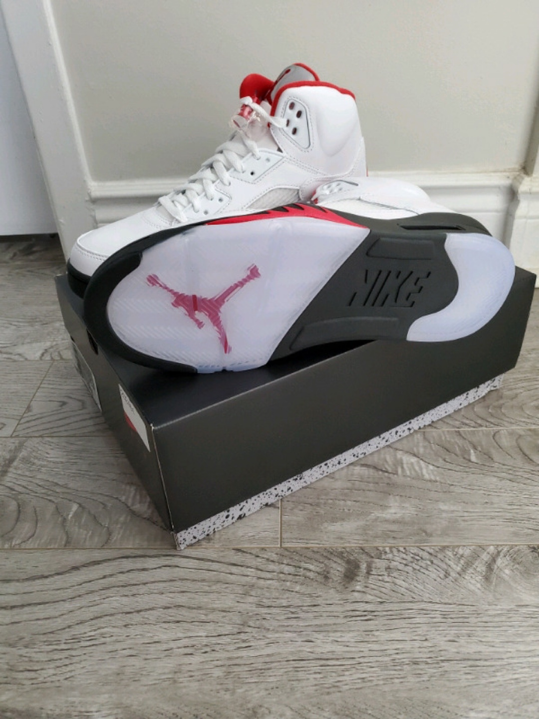 Air Jordan 5 Retro Fire Red - photo 4