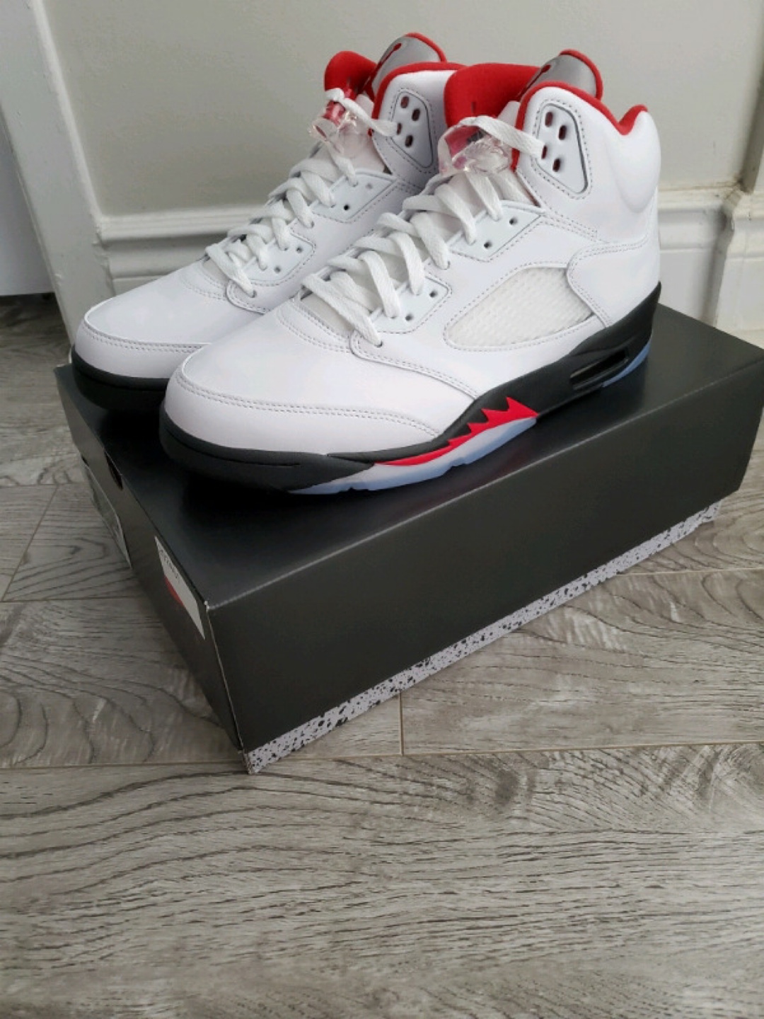 Air Jordan 5 Retro Fire Red - photo 3
