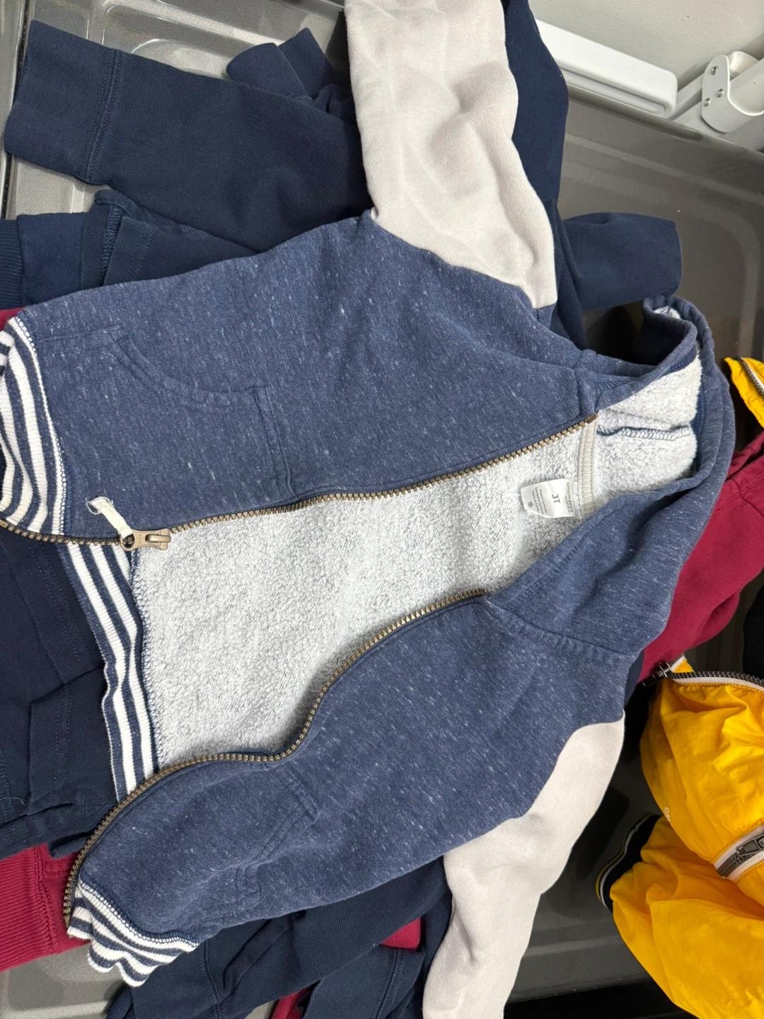Free Kids uniforms and sweaters 3T and 4T - photo 3