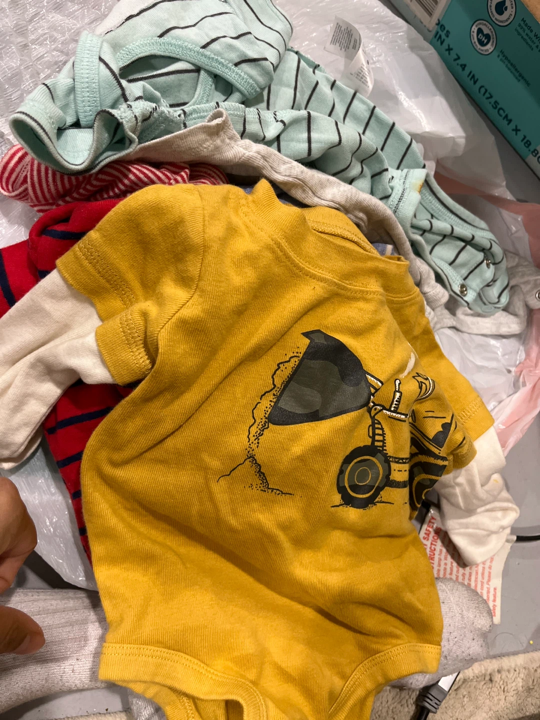Bag of baby clothes - photo 3