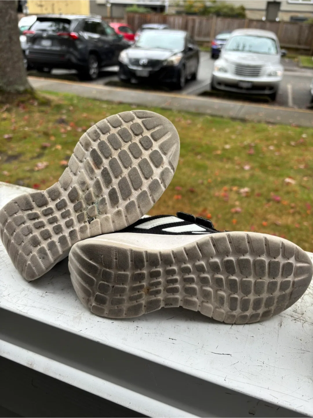 Adidas & Nike Kids' Black Sneakers - Size 13C image indicator(7)