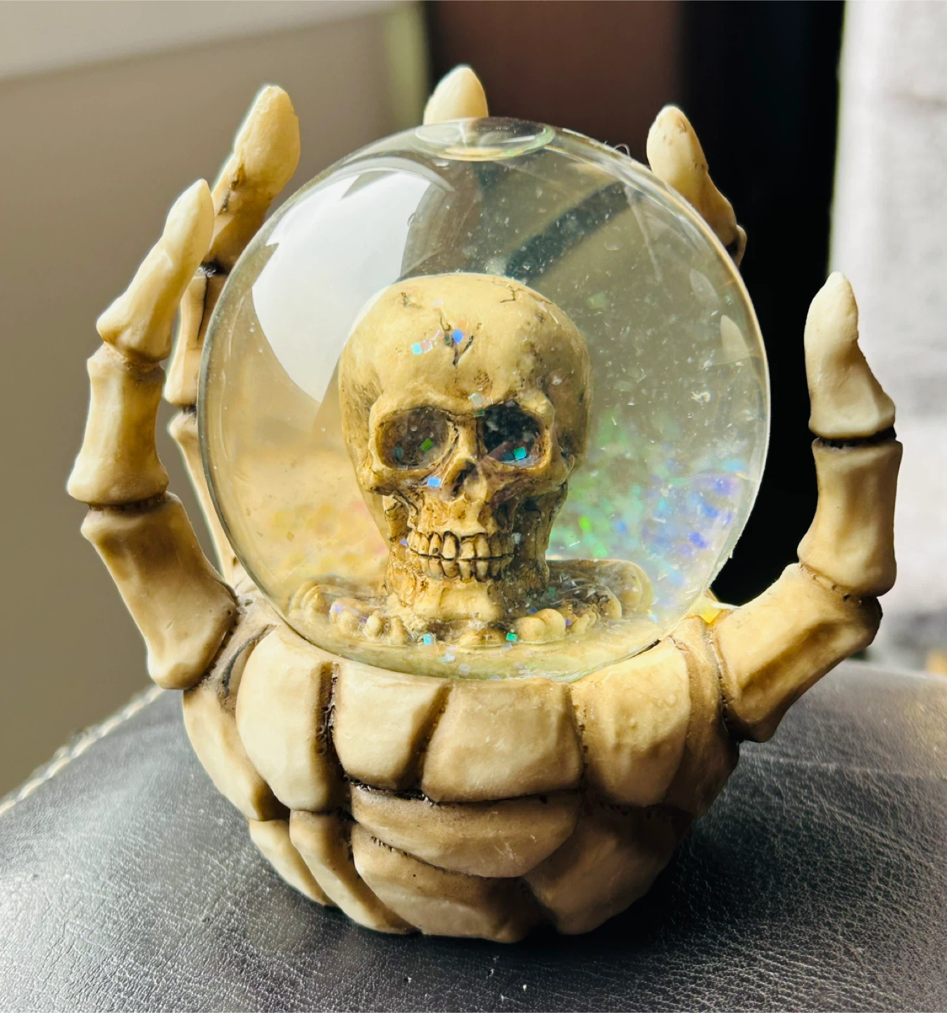 Skull Snow Globe
