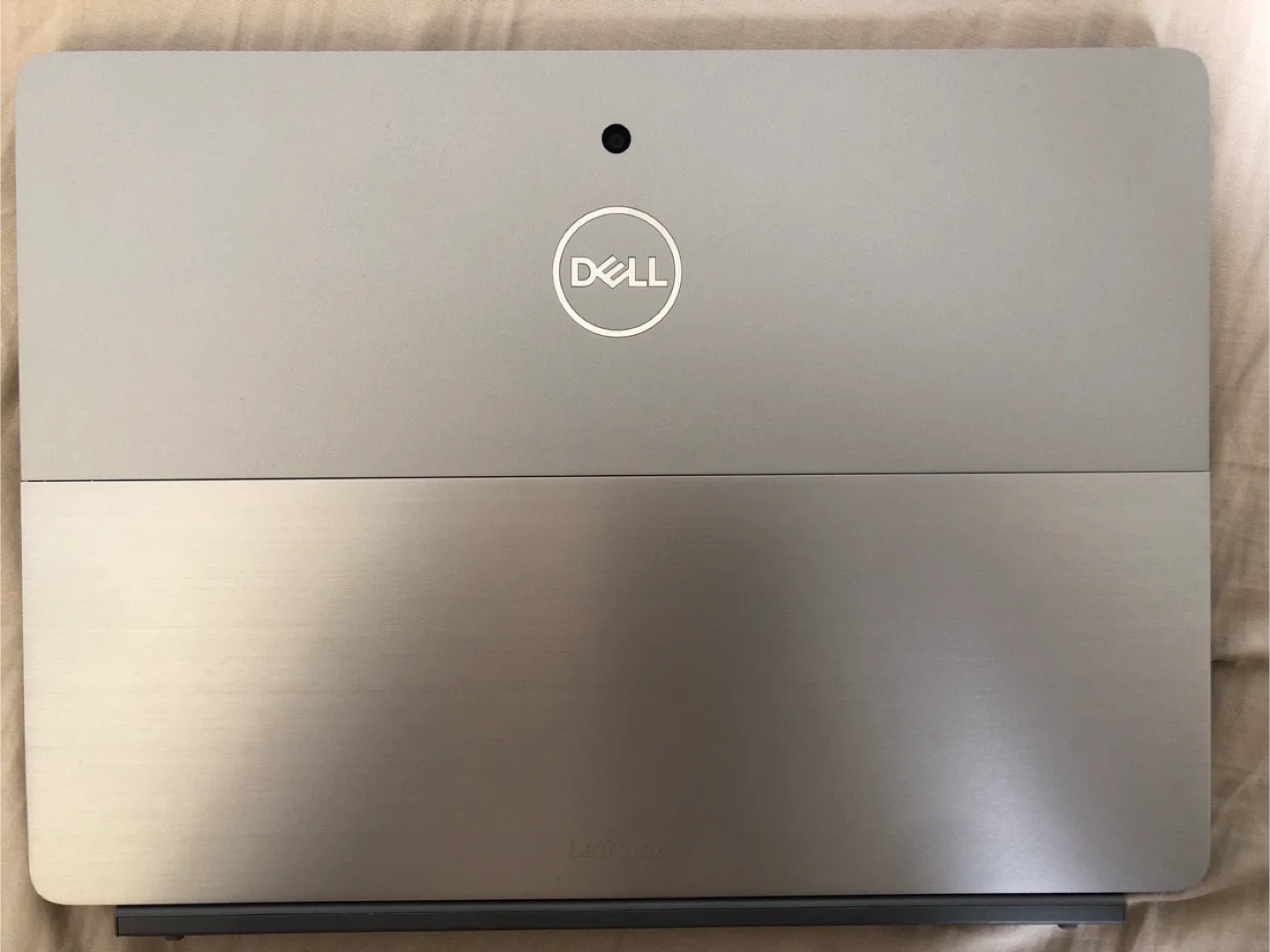 Dell Latitude 7200 2-in-1 Tablet image indicator(4)