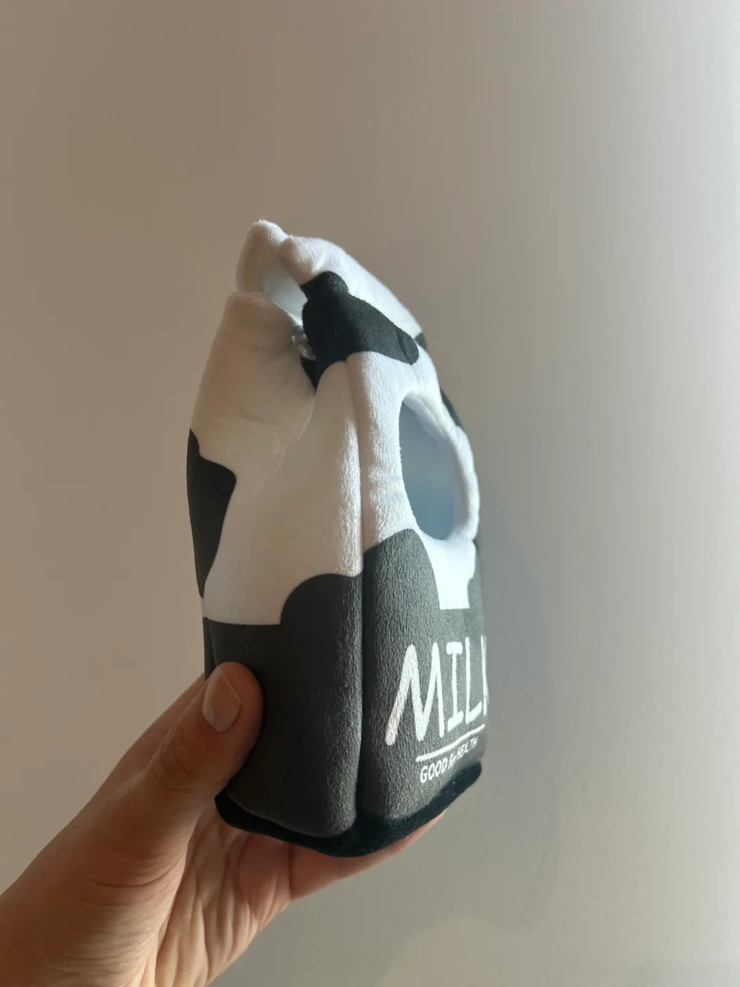 Milk costume for your labubu image indicator(3)