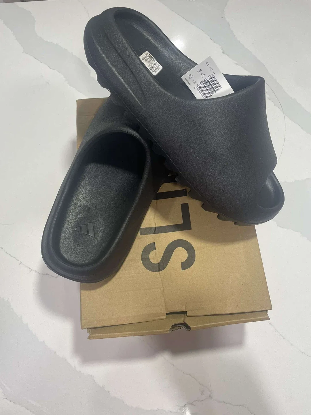 Adidas Yeezy Slide Onyx Size 11 image indicator(3)