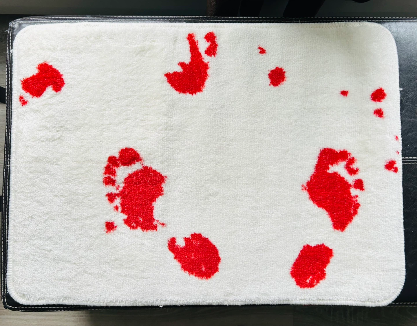 Bloody Bath Mat - Halloween Decor - photo 2