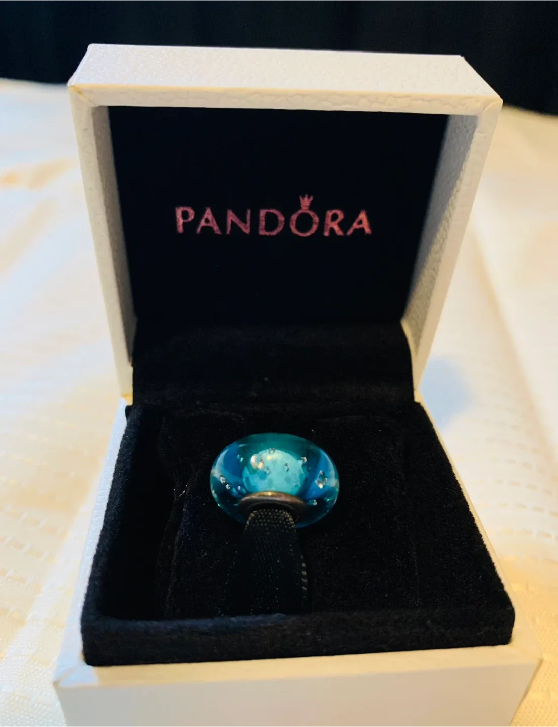 Pandora Moments Bracelet & Charm image indicator(3)