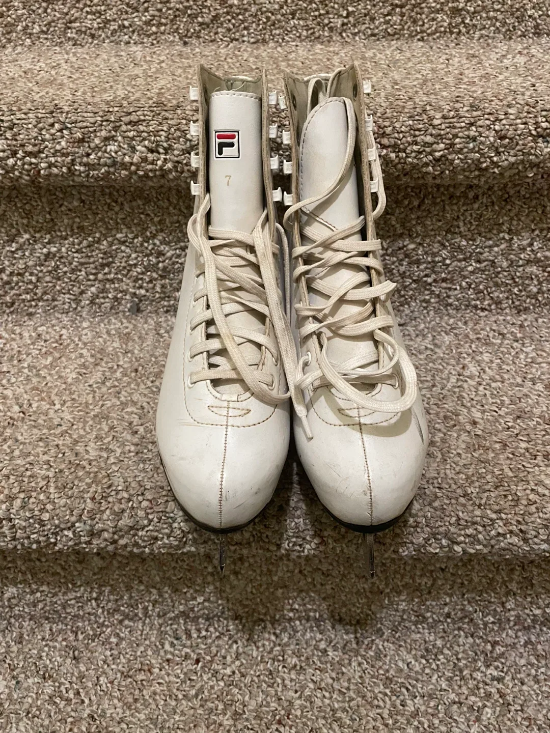 Fila Ice Skates - US Size 7 image indicator(3)