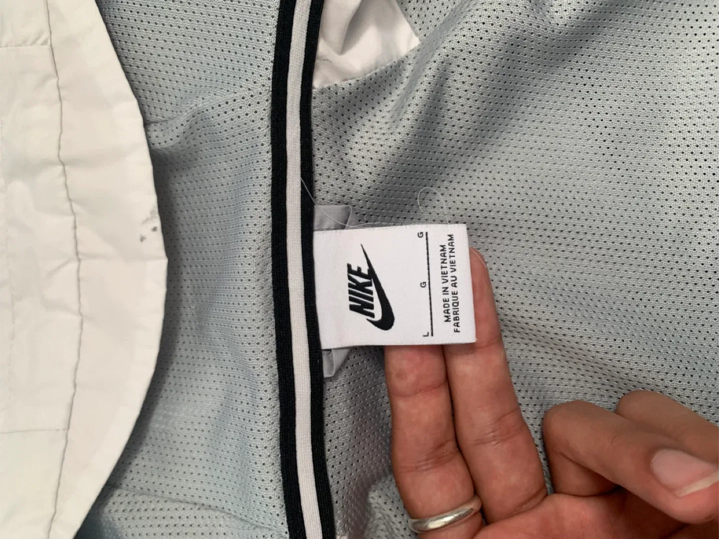 Nike Windbreaker Jacket - Black, White & Grey image indicator(2)