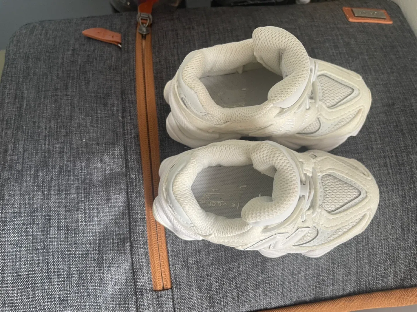 New Balance 9060 White Sneakers image indicator(3)