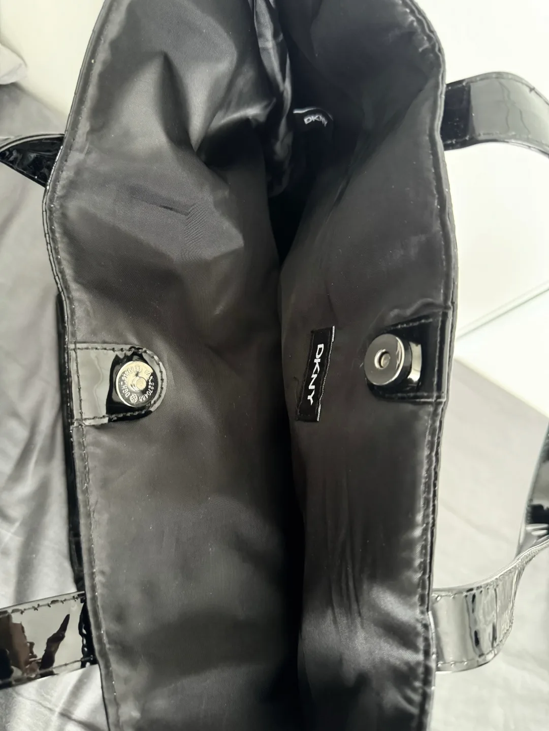 DKNY Black Tote Bag image indicator(3)