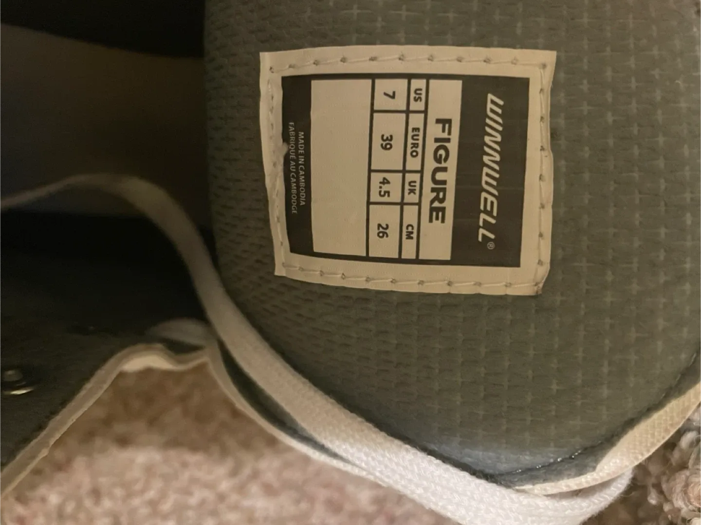 Winnwell Figure Skates - Size 7 image indicator(5)