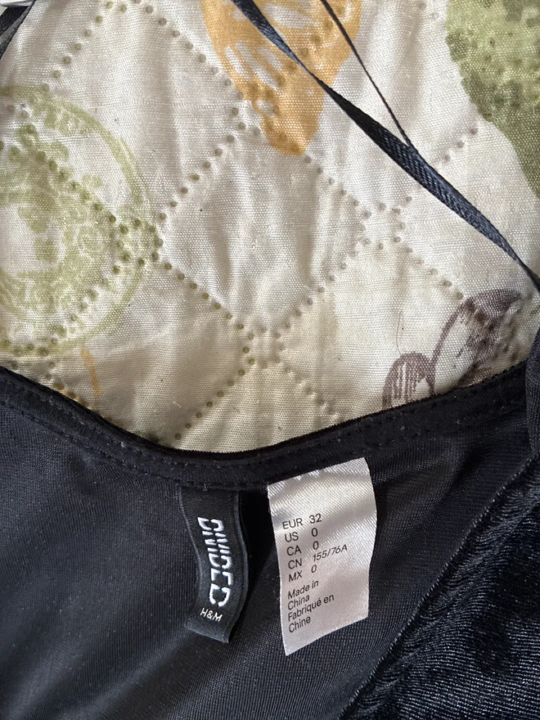 H&M Divided Black Dress - Size US 0 image indicator(2)