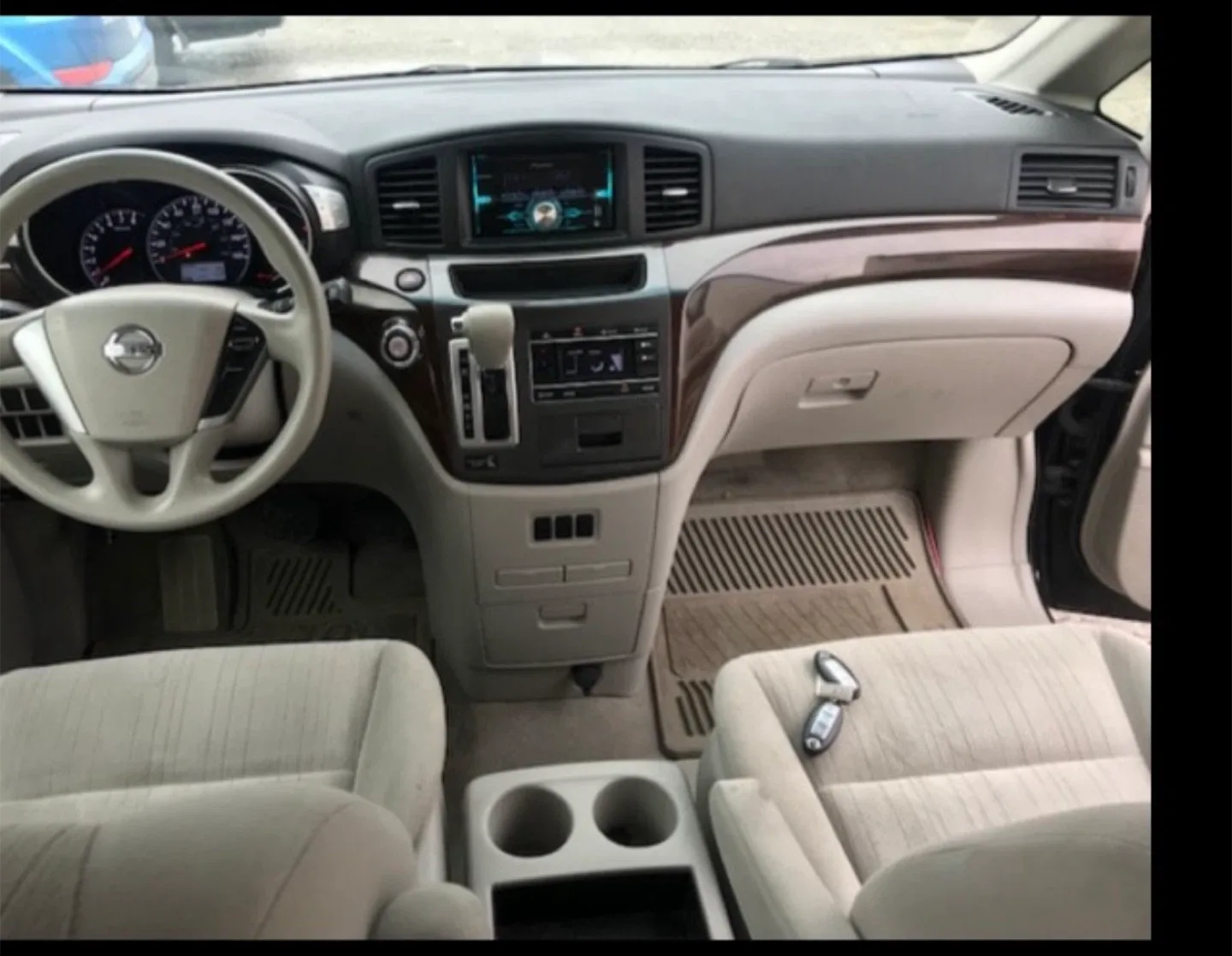 Nissan Quest Minivan image indicator(5)