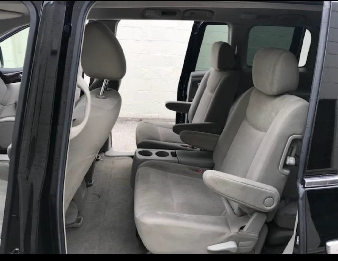 Nissan Quest Minivan image indicator(8)