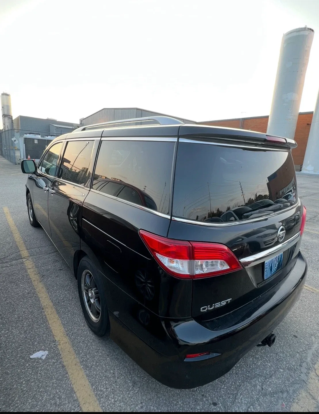 Nissan Quest Minivan image indicator(4)