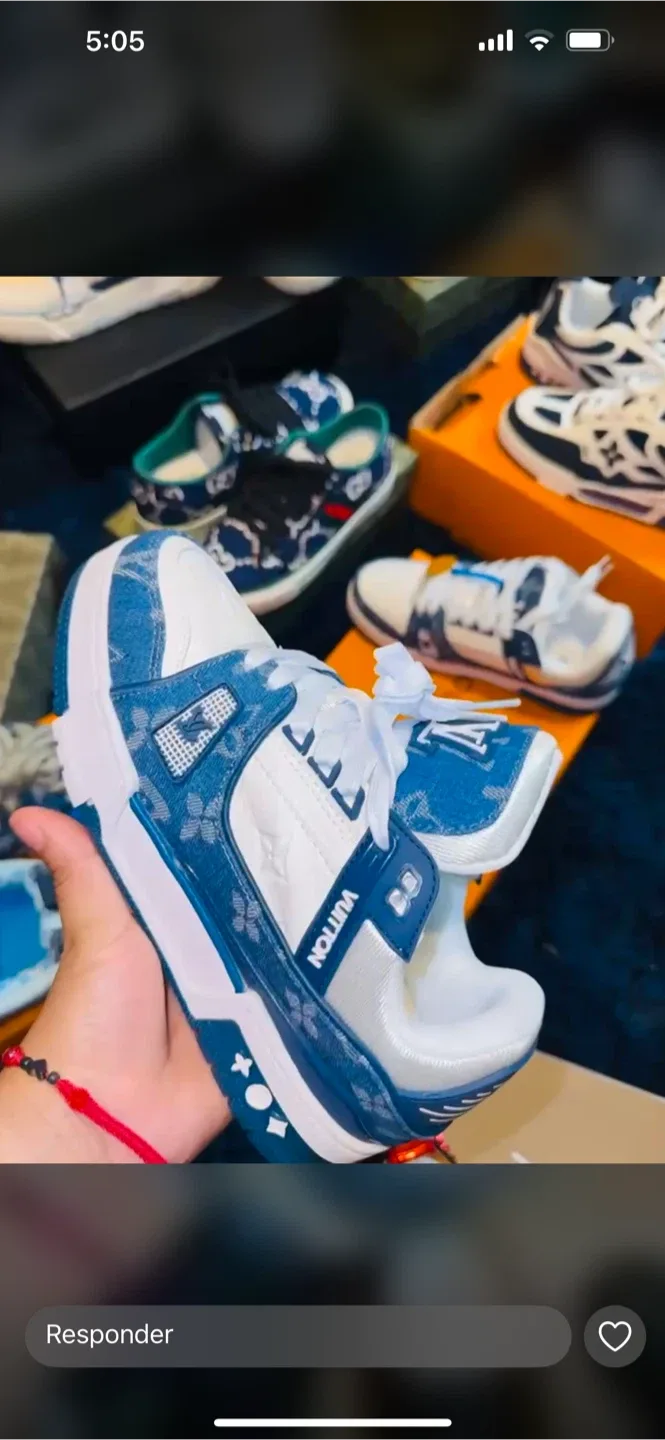 Louis Vuitton Trainer Sneaker Blue thumbnail